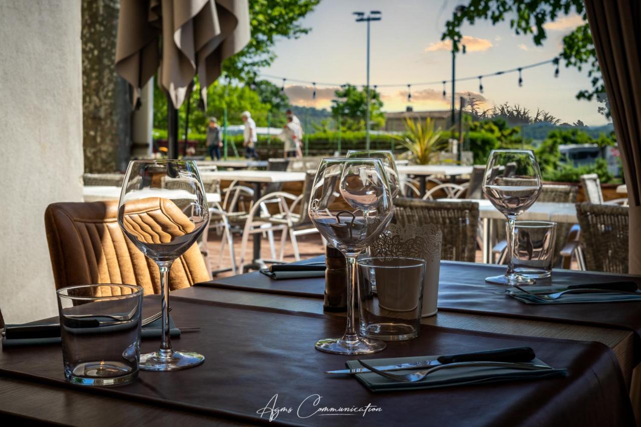 Hotel Logis Du Champ De Mars Puy-Saint-Martin Esterno foto